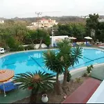 Asterias Bay-theologos מלון 3*