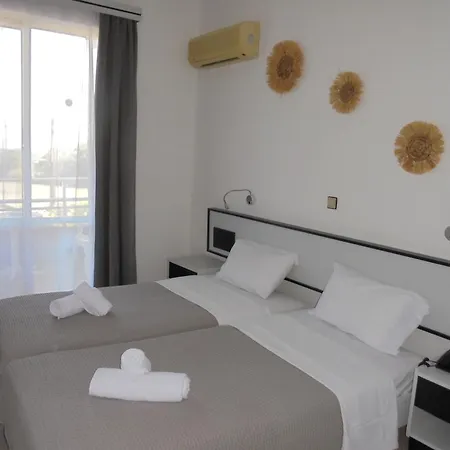 Asterias Bay-theologos 酒店